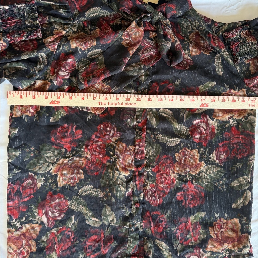 Farmer’s Market Retro Romantic Flowy Metallic Floral Bow Tie Blouse – Size M - Picture 7 of 10